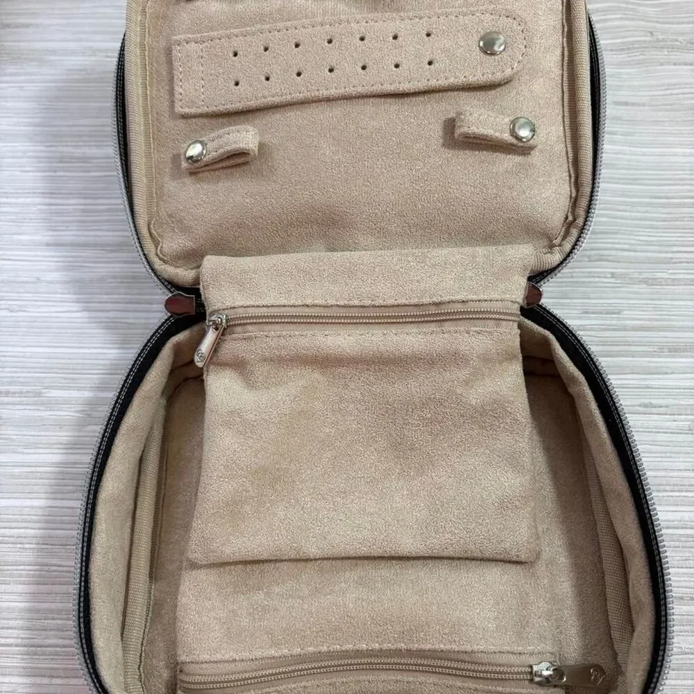 LOVE BRIGHTON zipper closure jewelry organizer travel case black and red NWOT